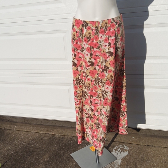 Christopher & Banks Dresses & Skirts - CHRISTOPHER and BANKS floral skirt